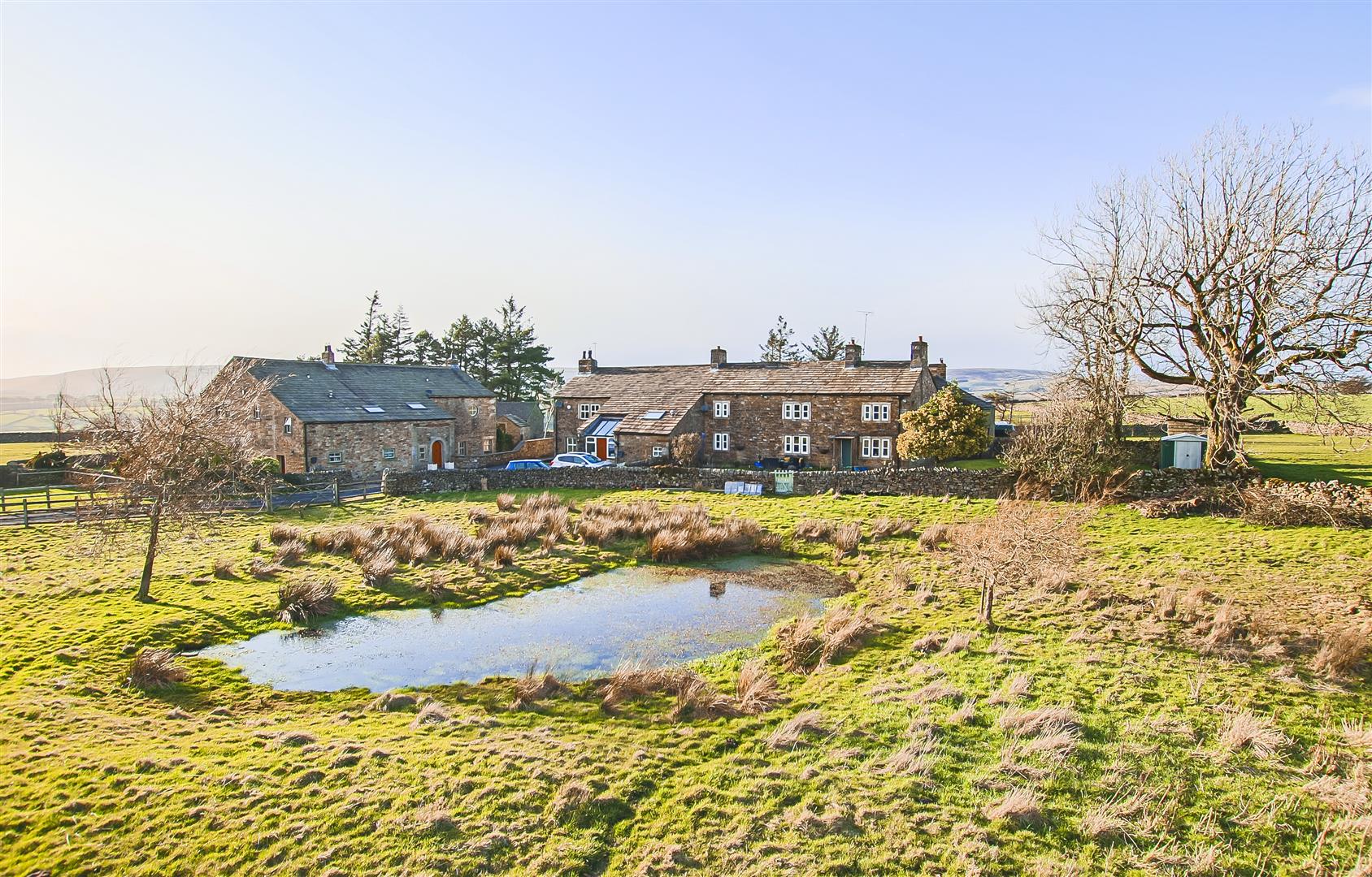 4 Bed House For Sale - Main Image